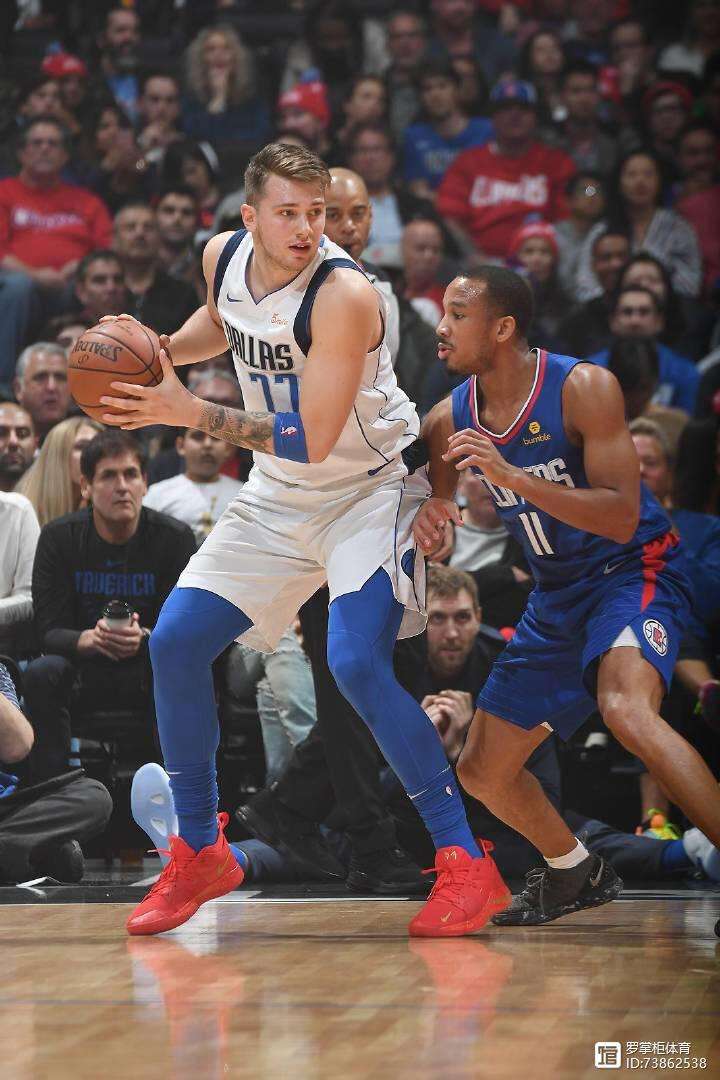 赛地聚焦：葡超今晨热度飙升，浙江队篮板制胜，悬念犹存，球探报告显示潜力的简单介绍