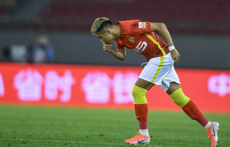  风云突变！广州队今晚状态回暖；德甲版图或变；引发热议；资深球员宣示担当-九游娱乐